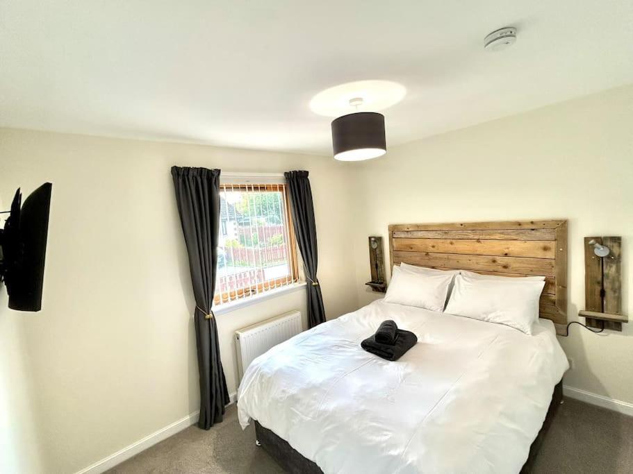 Cosy At Camden, Entire Bungalow Evanton ภายนอก รูปภาพ